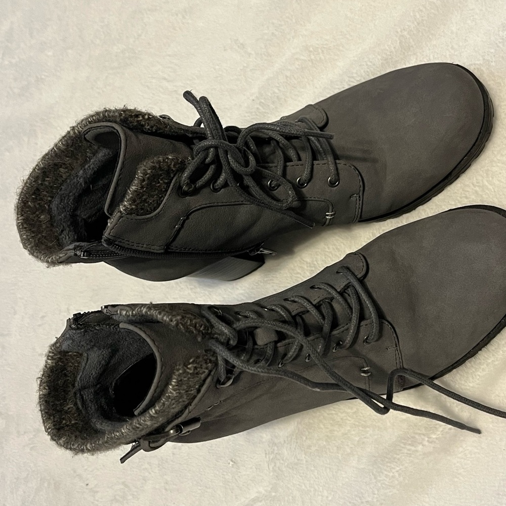 Women’s Gray Fur-Lined Boots